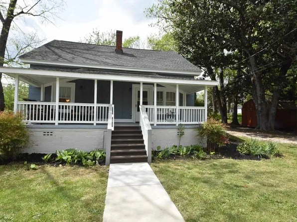 19 11th St, Greer, SC 29651