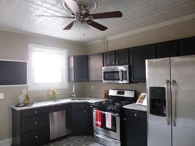 4 N Streeper St — Photo 2