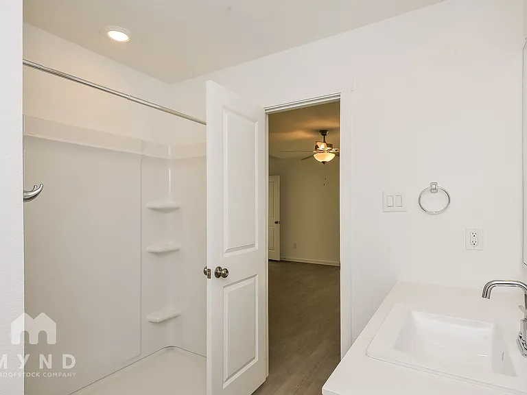 2716 Mistwood Dr — Photo 22