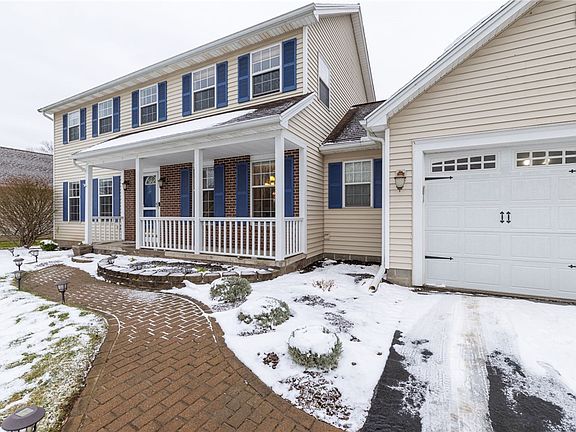 4th image of 65 Barclay Ct