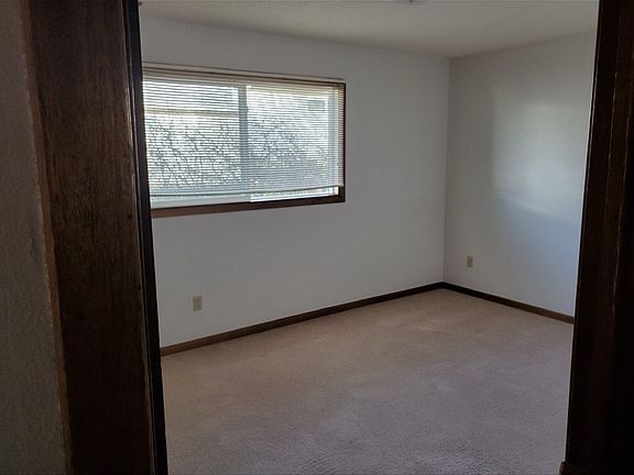 4th image of 807 5th St NW #3A