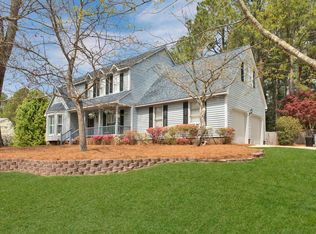 1998 Oakview Dr, Fayetteville, NC 28304