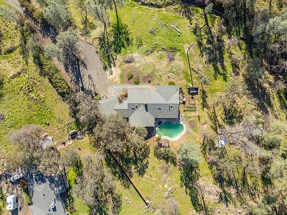 3rd image of 13160 Bear Mountain Rd