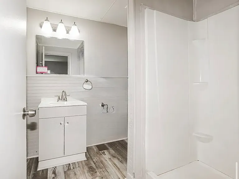 5084 Adella St — Photo 7
