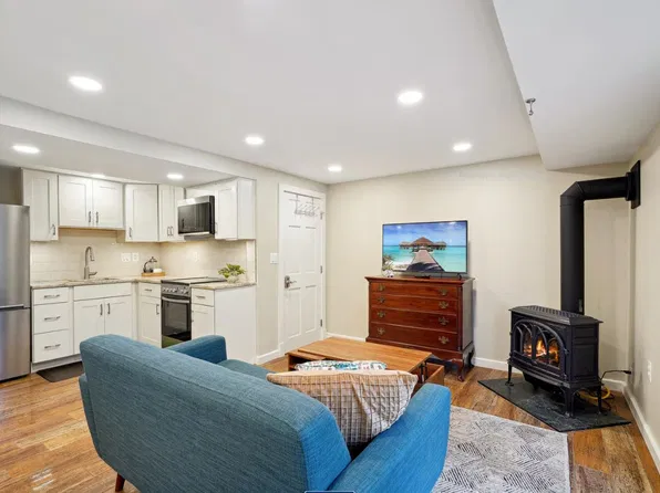 (undisclosed Address), Kensington, MD 20895