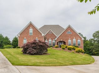 800 Cedar Stream Ct, Loganville, GA 30052