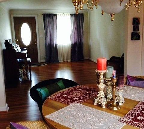 2nd image of 3811 S Broadlawn Cir