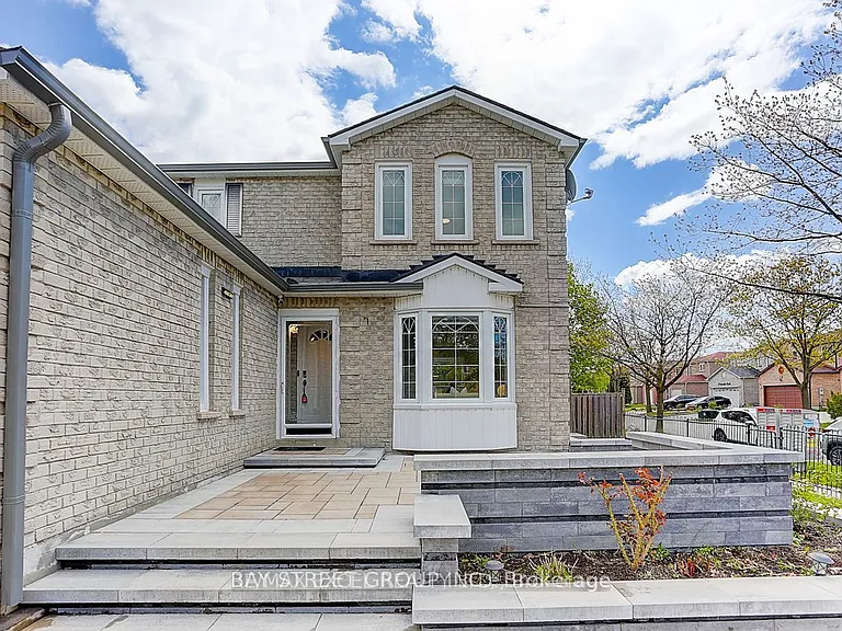 29 Featherstone Ave — Photo 2