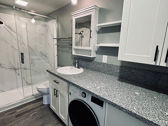 3rd image of 1380 N Sierra St #1360