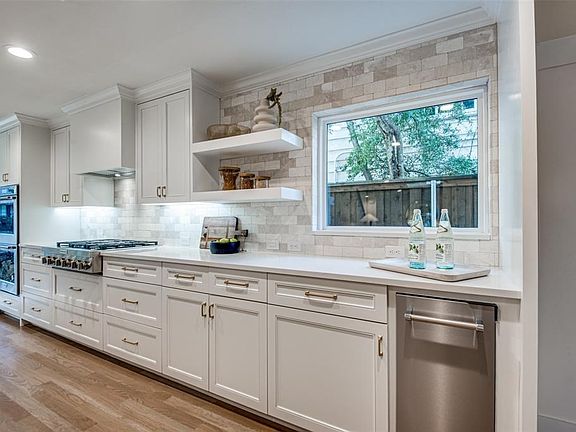 3rd image of 9507 Covemeadow Dr