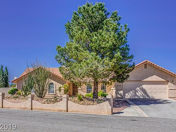 3rd image of 5785 N Durango Dr