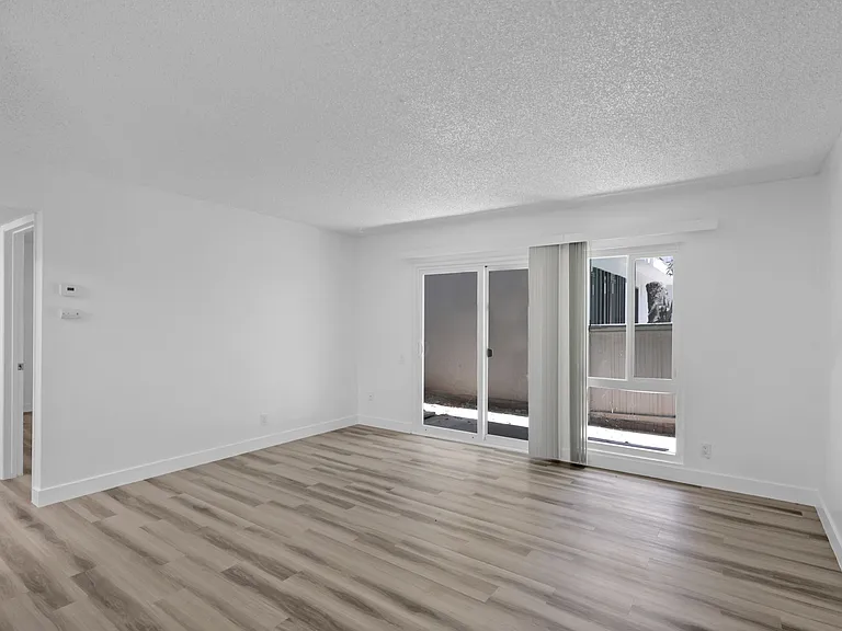Courtyard Apartments — Photo 37