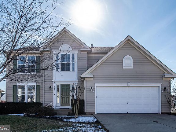 2nd image of 5420 Silver Maple Ln