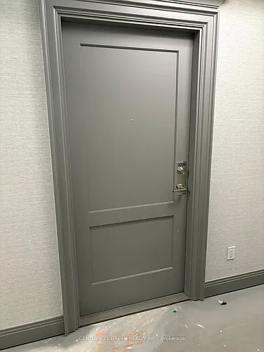 30 Elm Dr W Photo 1