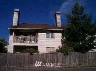 4231 NE 5th St APT B202, Renton, WA 98059