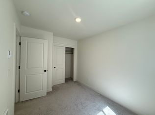 12072 SE Pine St, Portland, OR 97216