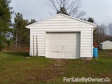 detached garage