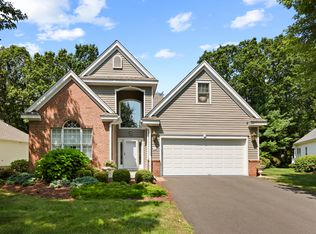 19 Worthington Dr #19, Farmington, CT 06032