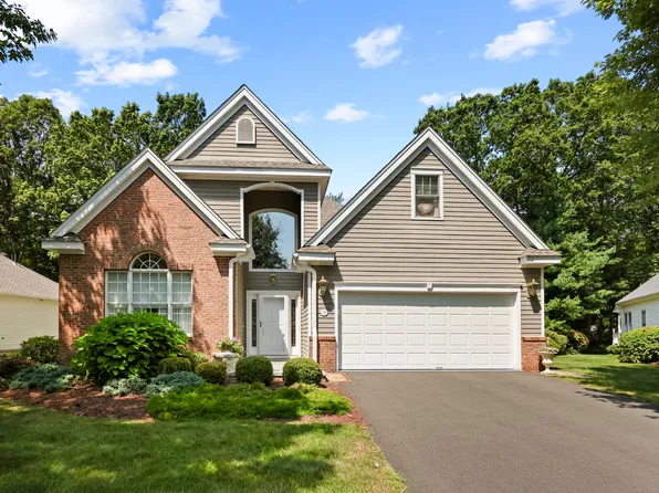 19 Worthington Drive #19, Farmington, CT 06032