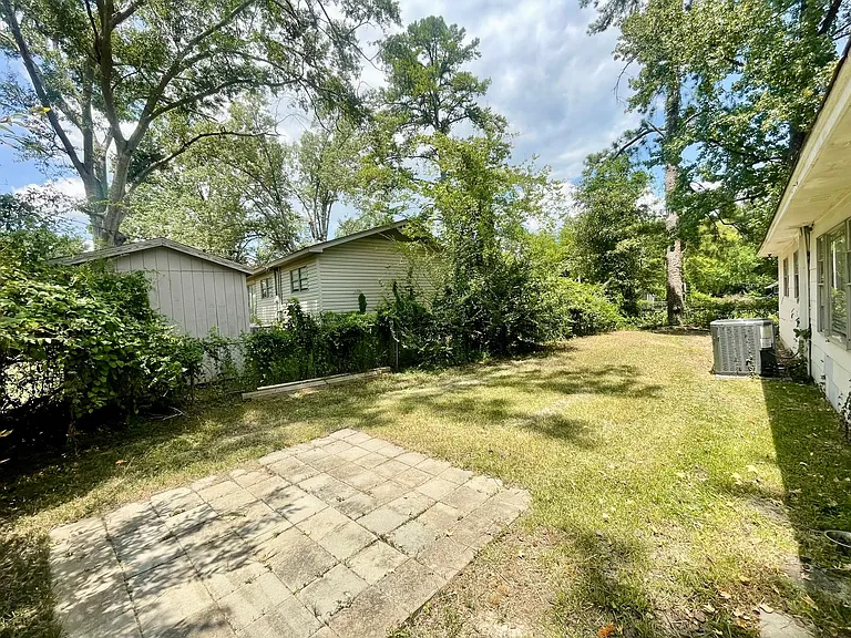 235 Baugh St — Photo 10