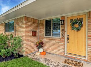 930 Algregg St, Houston, TX 77009