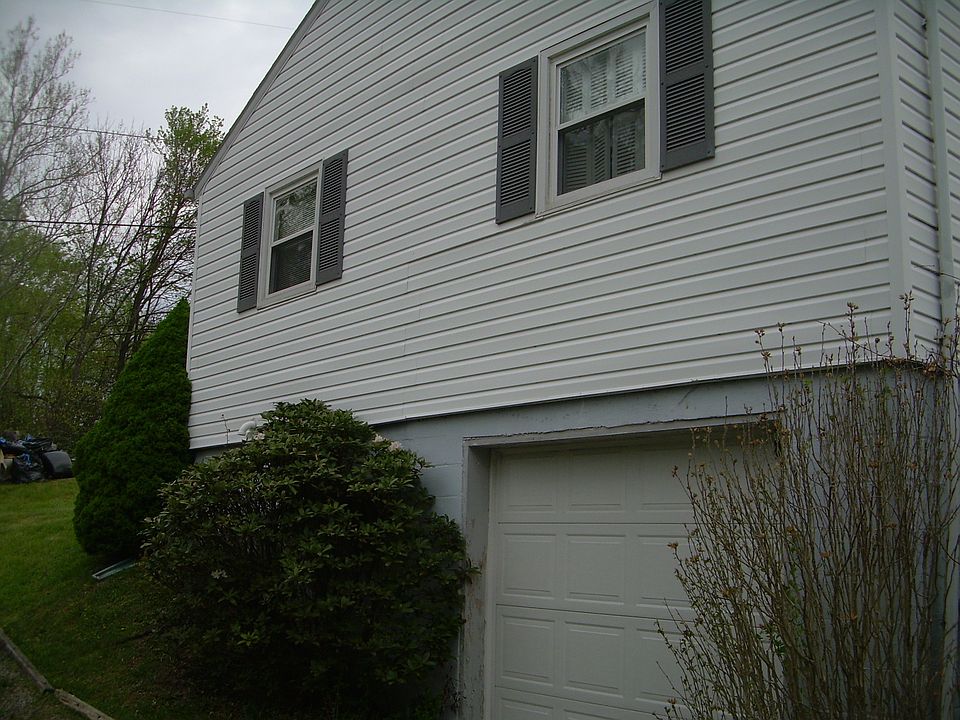 2nd image of 102 Wakefield Rd