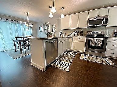 3rd image of 3811 Staunton Ave SE