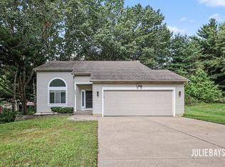 6631 Runway Ct SW, Byron Center, MI 49315