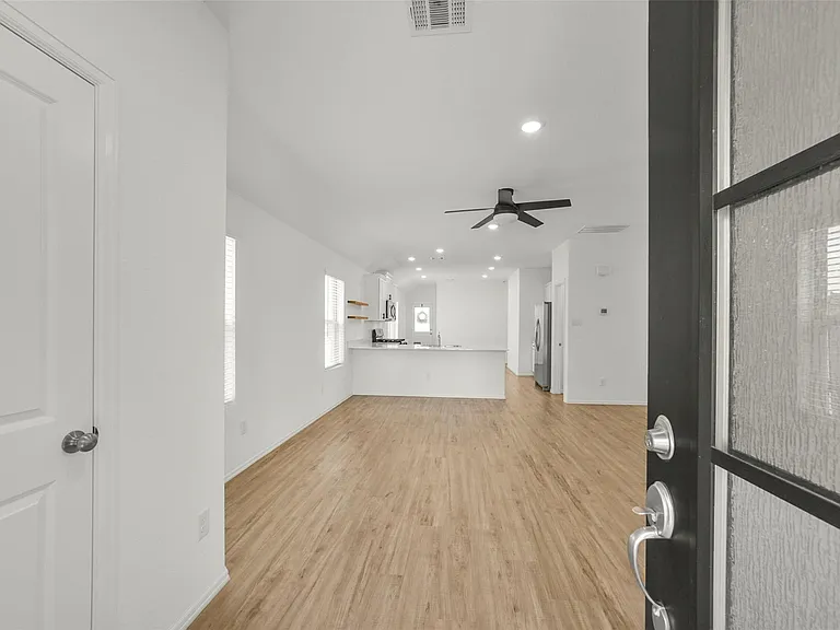 3003 Halleton Ct — Photo 4