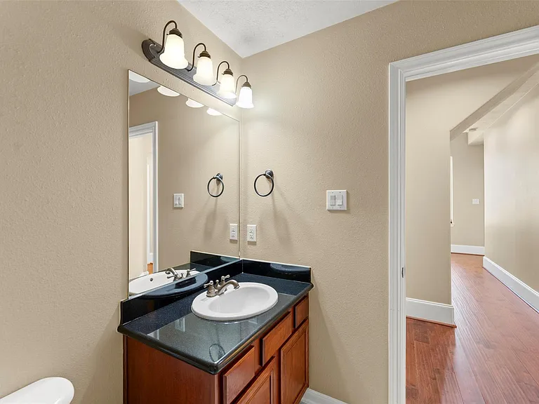 1716 Aden Dr — Photo 10