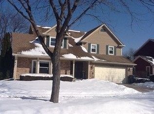 1255 Oakton Ln, Naperville, IL 60540
