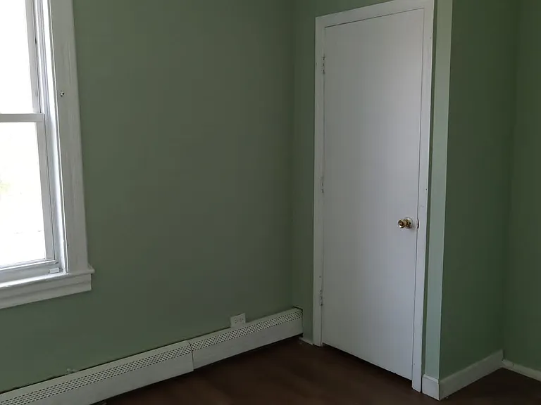 127 Franklin Ave #2 — Photo 6