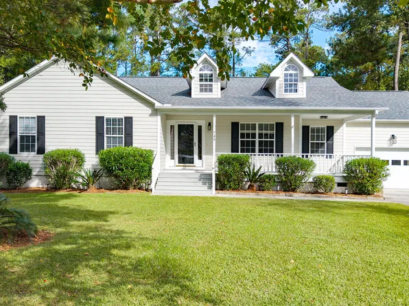 745 Comet Drive, Beaufort, NC 28516