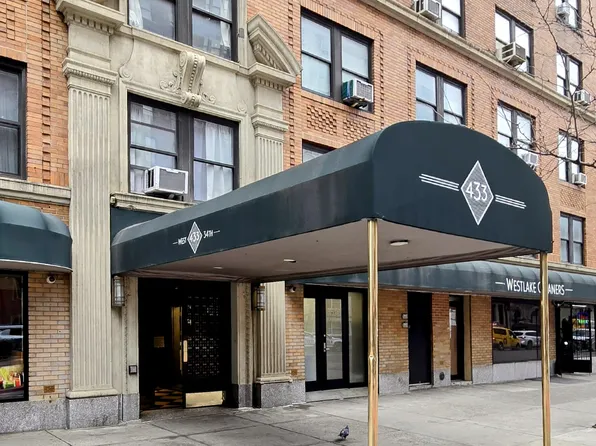 433 West 34th Street 6F image 5 of 6