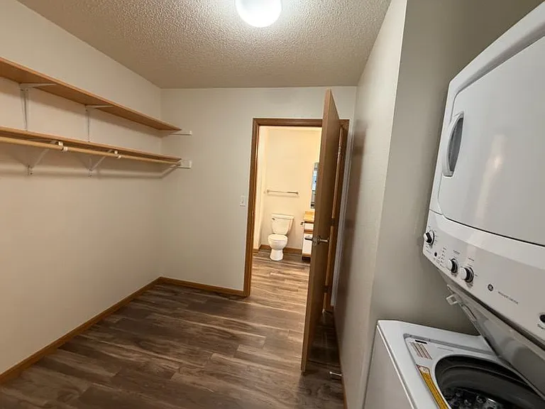 The Summers at Osgood Apartments — Photo 8