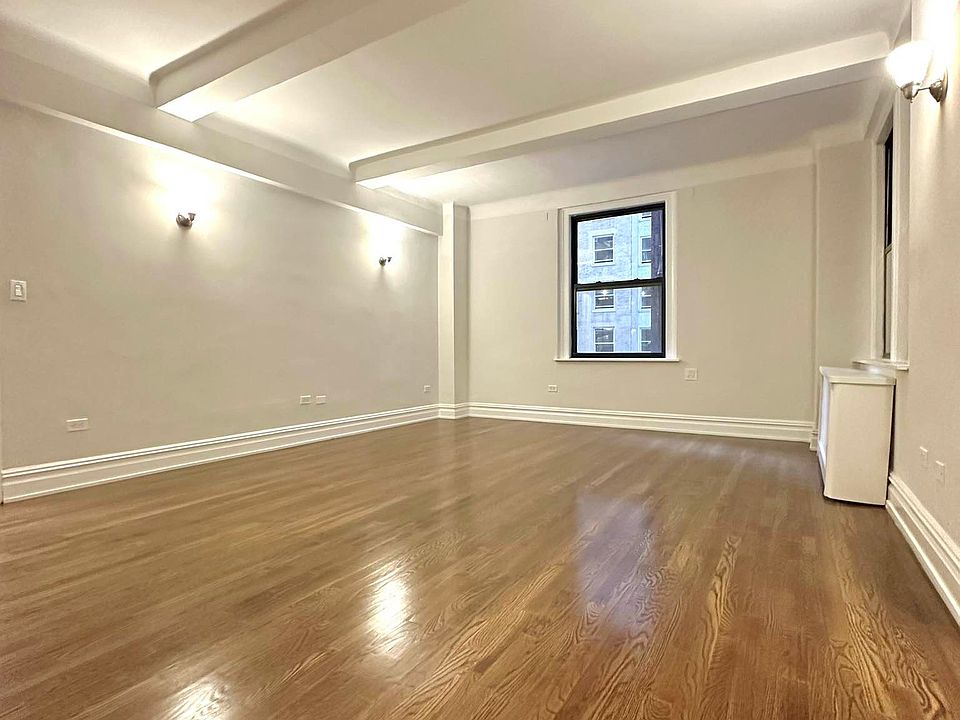 1st image of 736 W End Ave APT 3C