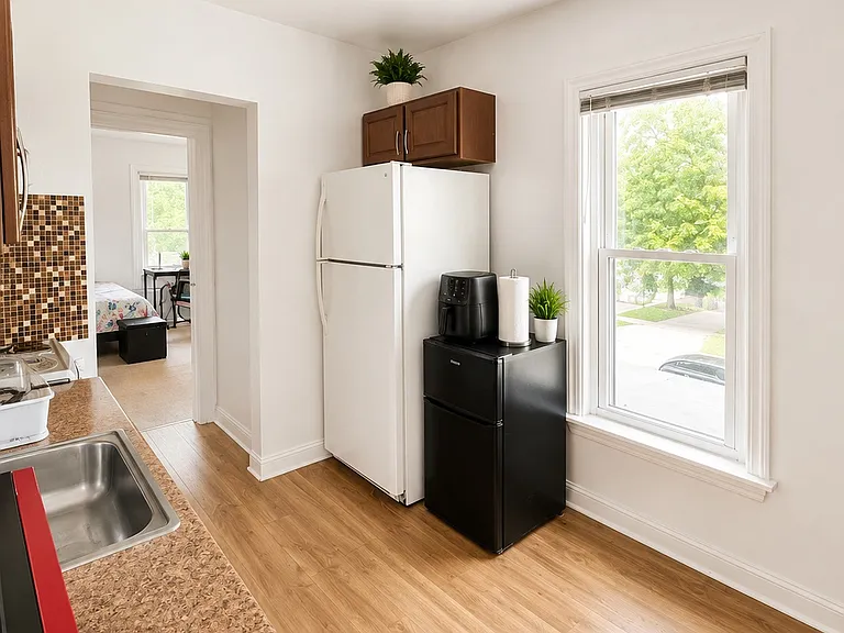 505 Emmet St #4 — Photo 6
