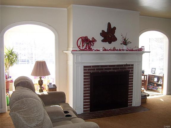 5th image of 303 Otterbein Ave