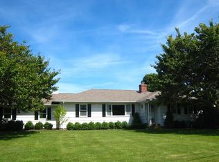 (Undisclosed Address), Southampton, NY 11968