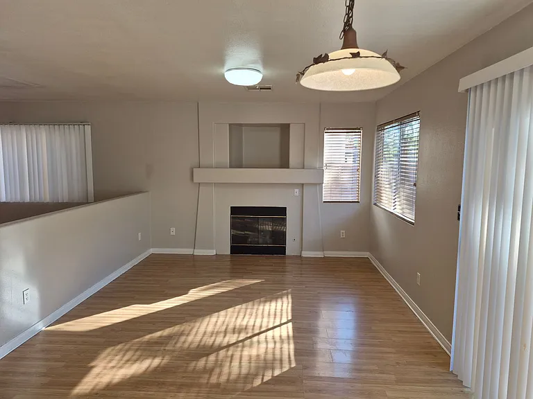 812 Bow Creek Ln — Photo 4