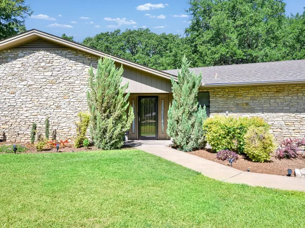 123 Sandra Palmer St, Stephenville, TX 76401