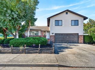 100 Roan Court, Cloverdale, CA 95425