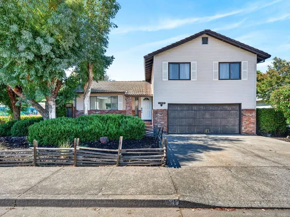 100 Roan Court, Cloverdale, CA 95425