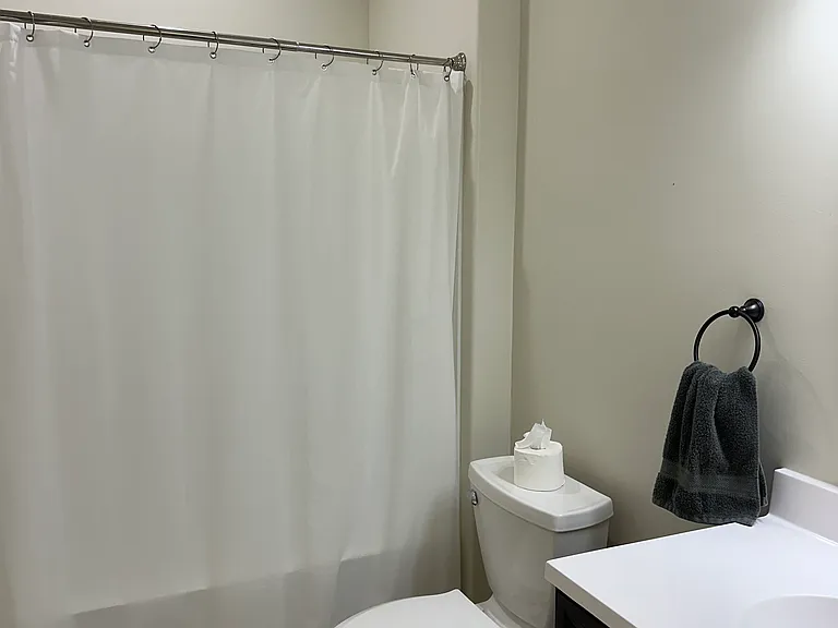 4521 Ravenswood Rd #1 — Photo 19