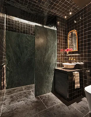 Sold by Compass | media 19