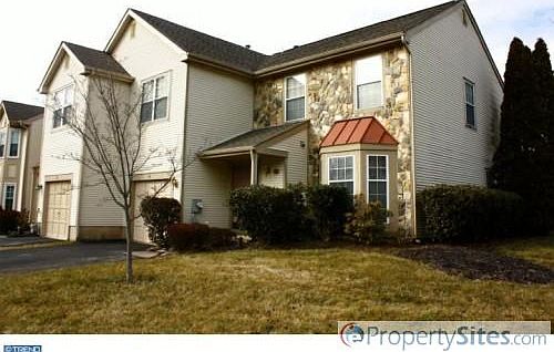 1st image of 34 Magnolia Dr