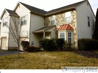 34 Magnolia Dr, Newtown, PA 18940