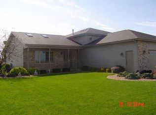 9571 W 95th Pl, Saint John, IN 46373