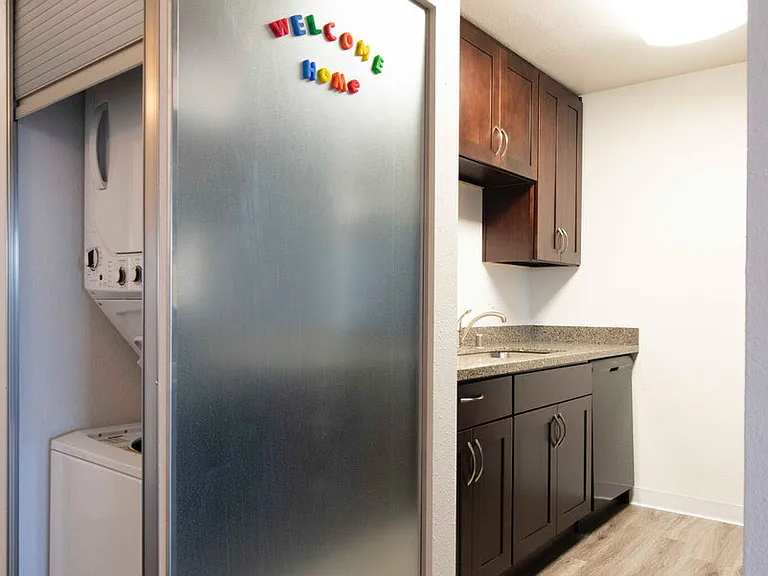 Northern Lights Apartments — Photo 11