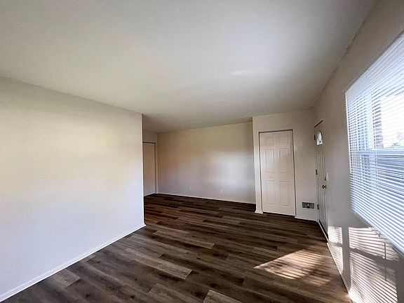 3rd image of 1720 Dorchester Ave #1